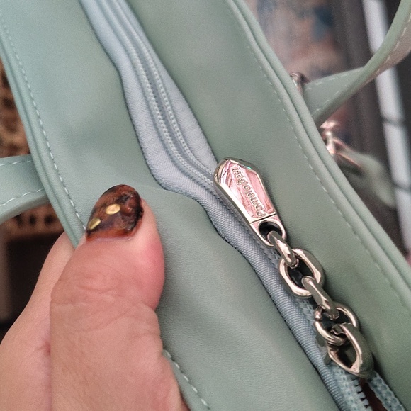 New Elegant Green Tote Bag With Embroidery Accents - Picture 7 of 8